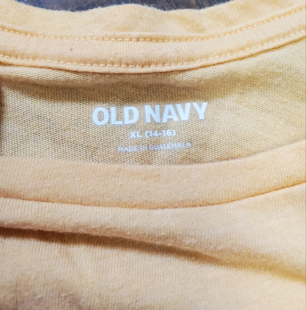 ✨️BUNDLE - set of 4 shirts!✨️Old Navy Short Sleeve Tees - 1 NWT